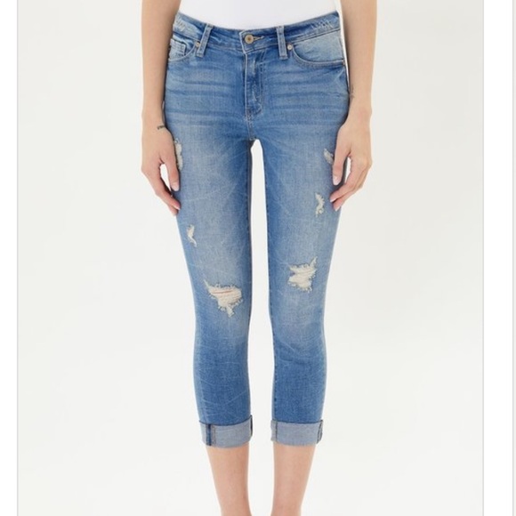 NWT Kancan Mid-Rise Distressed Cropped Skinny Capri - Picture 2 of 13